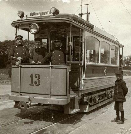 Den uheldige sporvogn nr. 13 ses her på Dalgas Avenue i 1904.