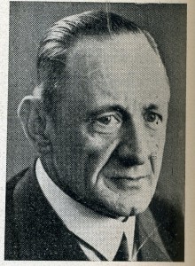 Ingeniør Sven Aage Spelling blev dræbt af medlemmer af den tyske terrorenhed Peter-gruppen d. 24. november 1944. (Aarhus under Besættelsen)